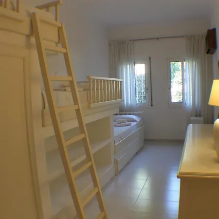 Agi Cibeles Villa Roses